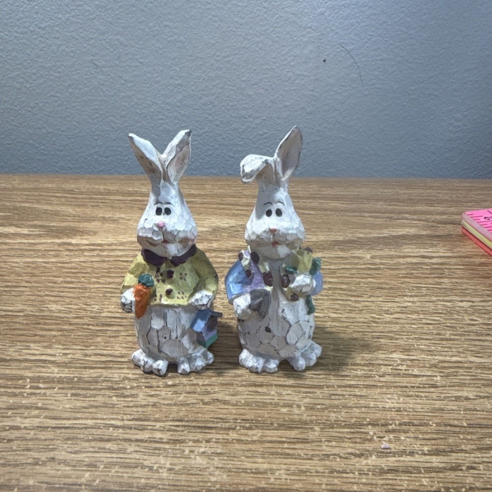 Two Easter‎ Bunnies
